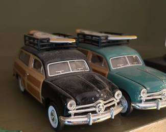 1949 Ford Woody Wagon Diecast Model Car 