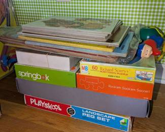 Vintage Children's Puzzle and Toy Lot 