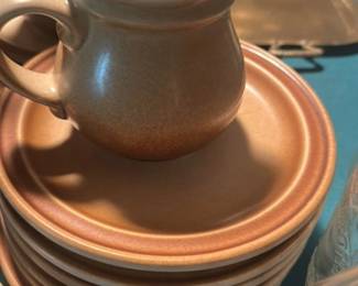 Stoneware Coffee Cups and Saucers Set 