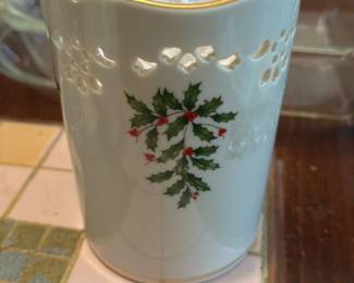 Lenox "Winter Greetings" Holly & Cardinal Candle Holder 