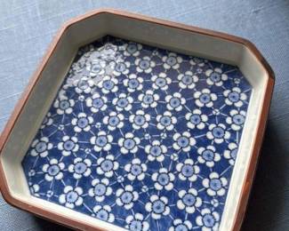 Japanese Imari Porcelain Dish 