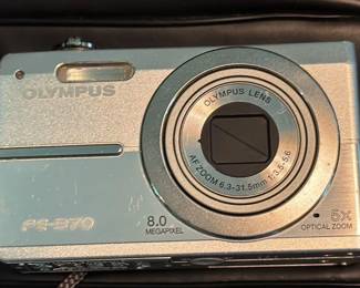 Olympus FE-370 Digital Camera 