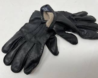 Lot 186 | Sz M Brooks Brothers Cashmere Leather Gloves

