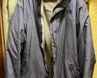 Lot 195 | VIntage Men's L The North Face Winter Jacket
