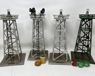 Lot 99 | Vintage Lionel Trains Beacon Lights 394 395
