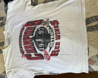 Lot 218 | 1997 Detroit Red Wings Vintage Tee T Shirt

