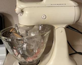 Lot 328 | Vintage KitchenAid Stand Mixer Tested Runs
