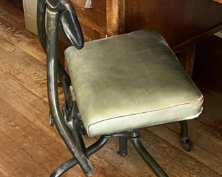 Lot 449 | 1930s Metal Rolling Office Chair
