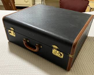 Lot 401 | Vintage Suitcase Luggage
