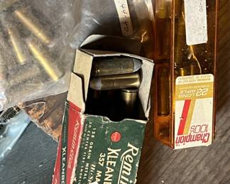 Lot 260 | Colt 45, .32-20, .44-40 Ammo Ammunition Bullets

