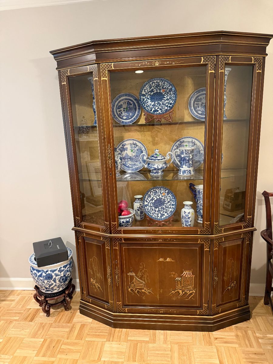 Jasper Cabinet company chinoiserie China cabinet