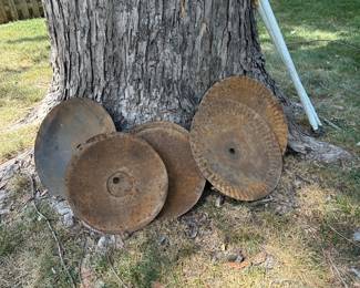 ANTIQUE PLOW DISC