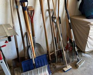 GARDEN TOOLS
