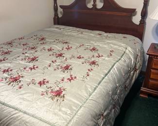 QUEEN BED