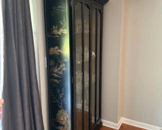 Chinoiserie decorated black lacquer display cabinet - illuminated
