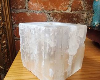 STONE TEA LIGHT