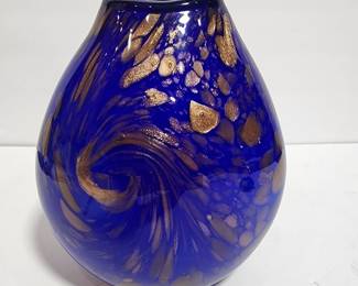 BLOWN GLASS VASE
