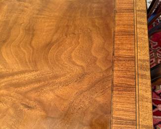 	#17	Henredon Natchez Collection Dining Table with 8 Chairs and 2 leaves 76"-124"x45"x28"	 $550.00 				