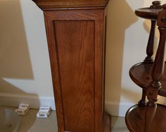 	#85	Pedestal 12x30	 $40.00 				