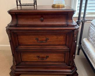 	#91	Liberty Furniture side table 30x18x31	 $125.00 				