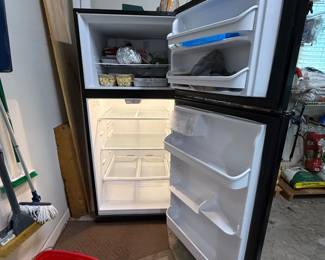 	#5	Frigidaire Refrigerator Freezer	 $125.00 				