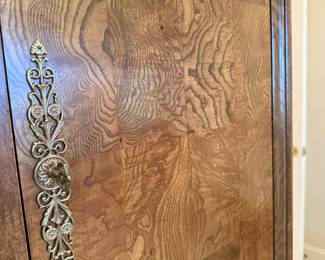 	#71	Henredon Cabinet 38x19x72	 $100.00 				