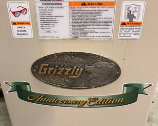 *	#105	Grizzly Anniversary Edition #G0526 6" Jointer	 $400.00 				