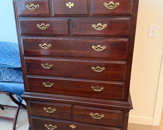 	#90	Thomasville chest of drawers 40x20x57	 $150.00 				