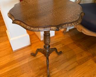 	#25	SideTable 22x"x26"	 $40.00 				