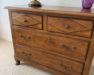 	#58	Lexington Chest with Mirror 40x19x32	 $175.00 				