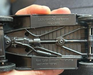 1934 Ford Deluxe Fordor State Police Car Diecast Model