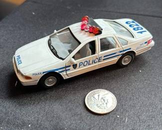 Kinsmart 1996 Chevrolet Caprice Police Car Diecast Model