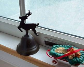 cast iron doorbell with dog figurine