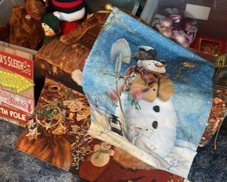 animated christmas wall hanging