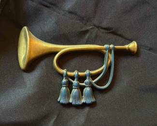 Sexton "Bugle" Wall Decor