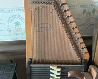 Oscar Schmidt Autoharp