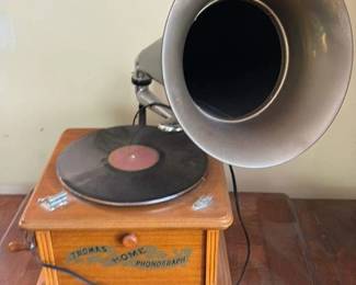 Thomas Home Phonograph