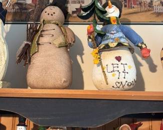 Folk Art Christmas Figurines