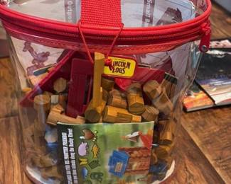 Lincoln Logs - Small Barn Set