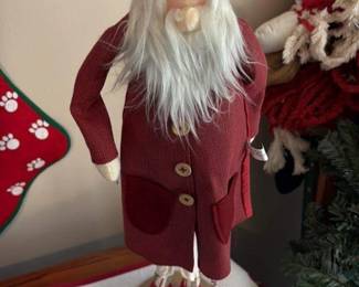 santa claus figurine
