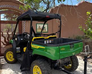 John Deere Gator low hours