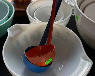 Pyrex Vintage with Enamel Ladles 