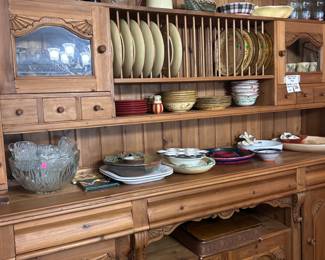 Very large unique hutch