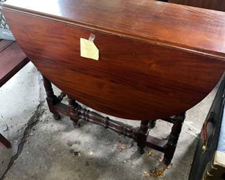 Perfect table for entertaining or for living in a smaller space. It opens up & stores pettily when not needed.