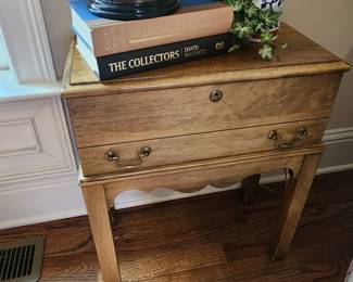 Accent Table