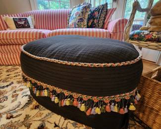 Ottoman with tassel fringe