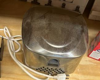 Hand air dryers