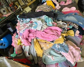 Kids clothes from 0-3 months up to 10/12 - most are 2T and 3T