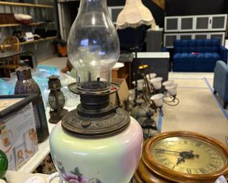 Decorative oil lamps