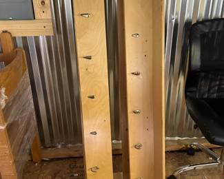 Shelf with 11 coat hangers
